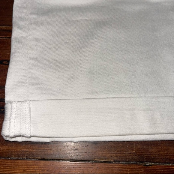 Kut from the Kloth White Jean Shorts Classic Denim Style - Picture 2 of 5